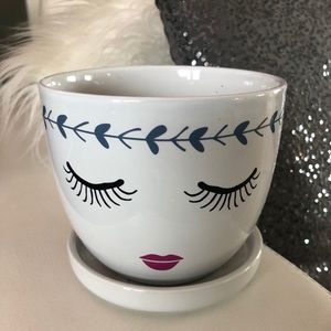 Shy girl plant potter